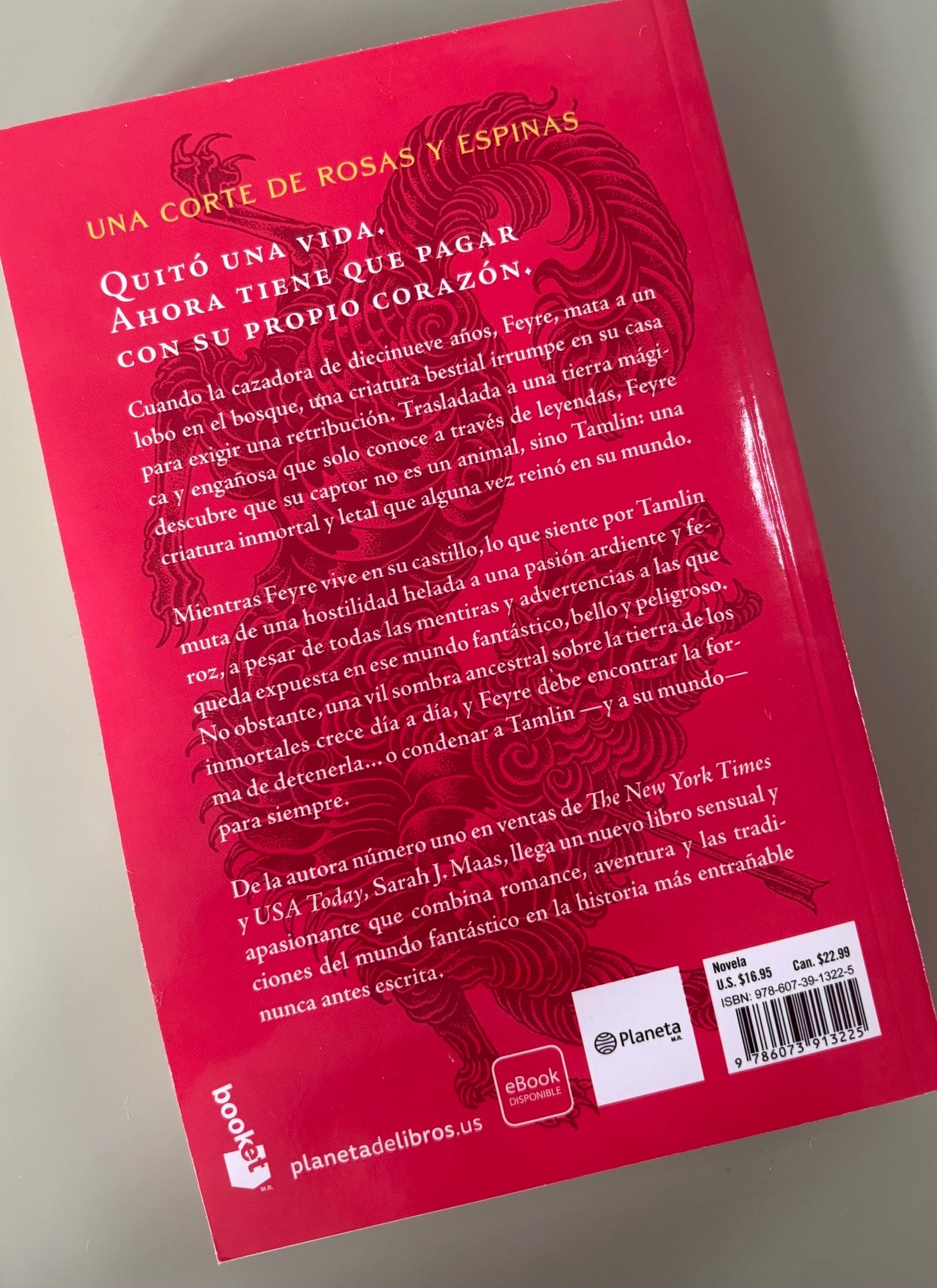 Una Corte de Rosas y Espinas