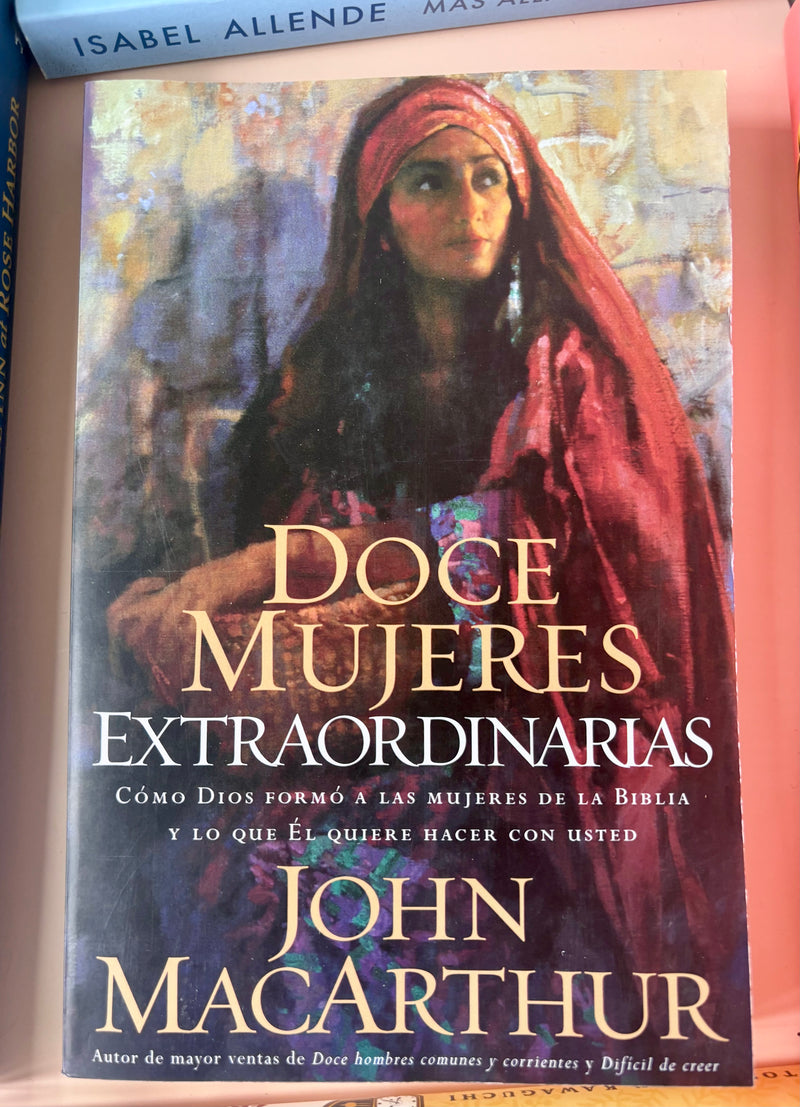Doce Mujeres Extraordinaias